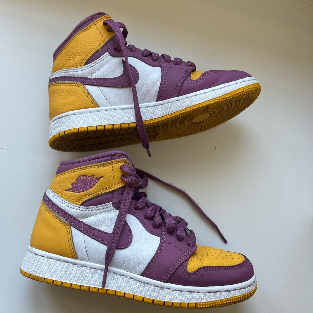 Air Jordan 1 Retro High OG Brotherhood